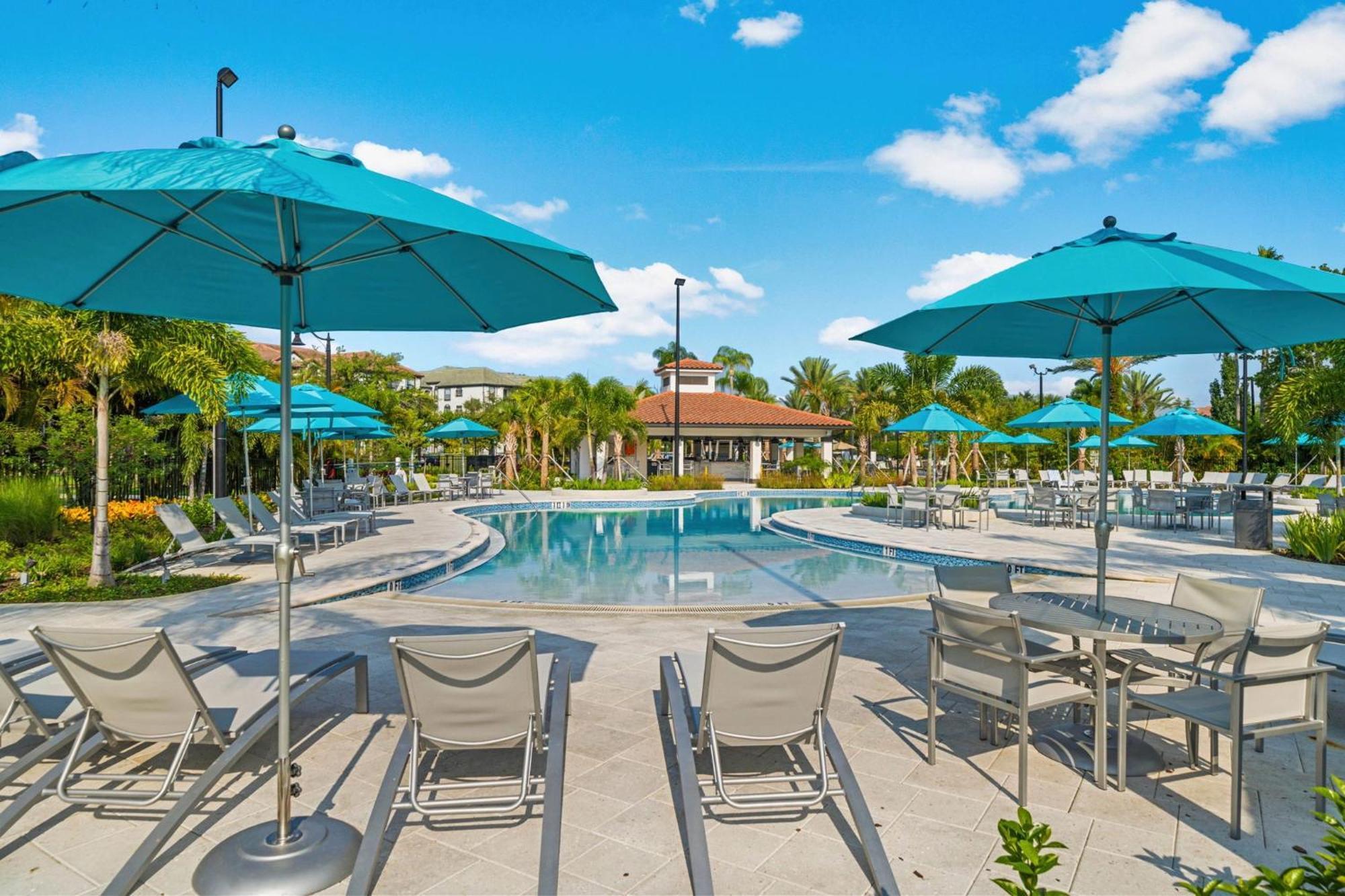 Apartment Shoreway Loop Unit 407 *