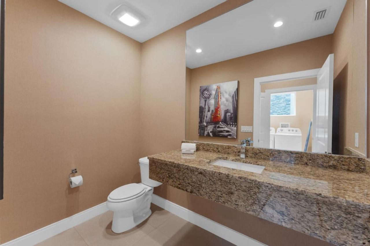 Luxury 4br Townhouse Next To 3173 Orlando