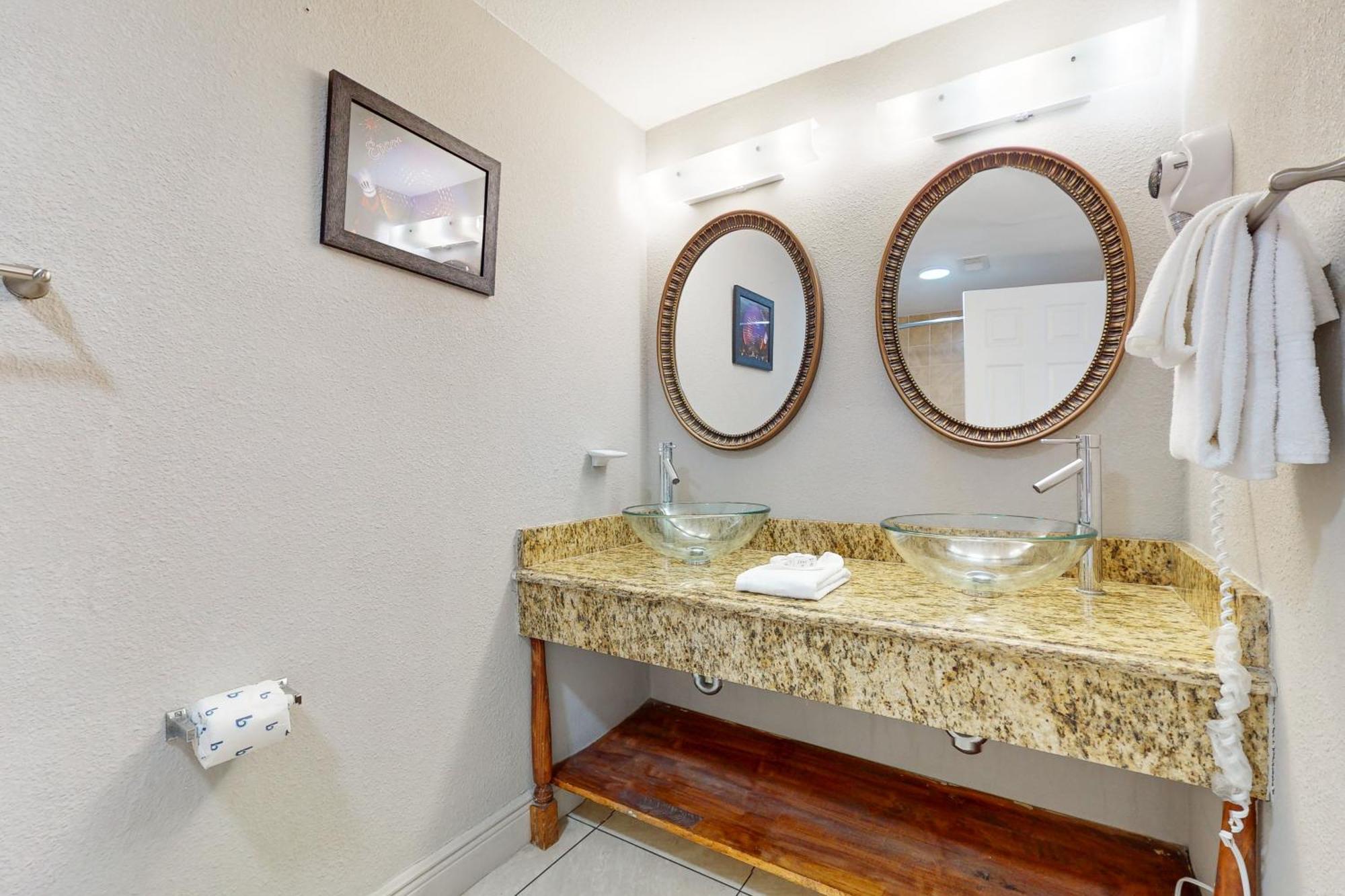 The Enclave-unit 1505 Apartment