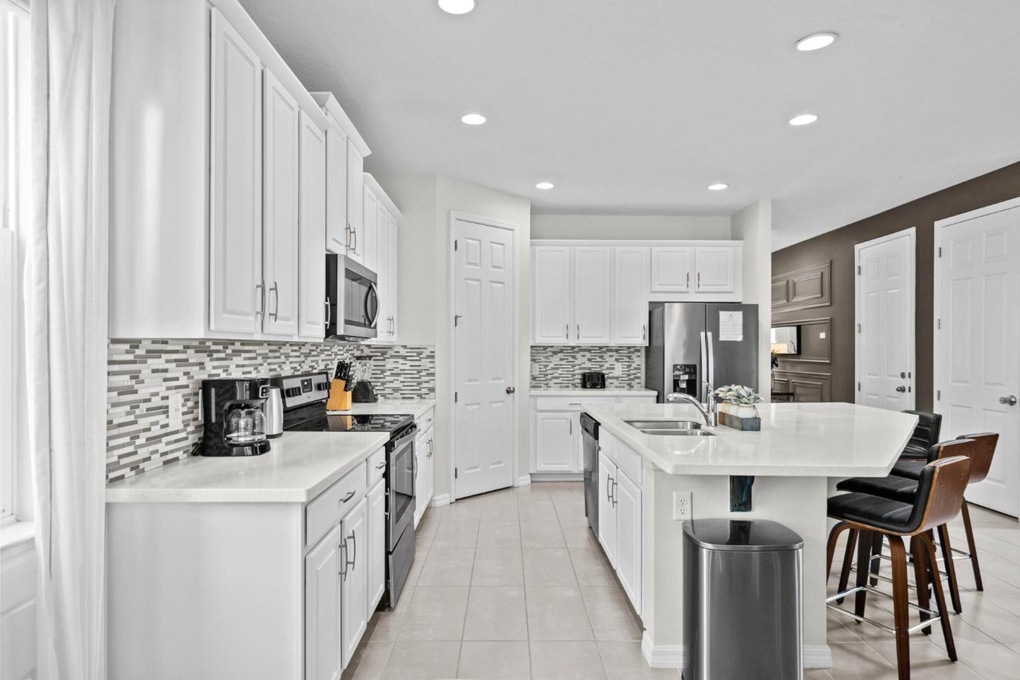 7 Bedrooms - 6,5 Bathrooms - Solara 1604 Hg