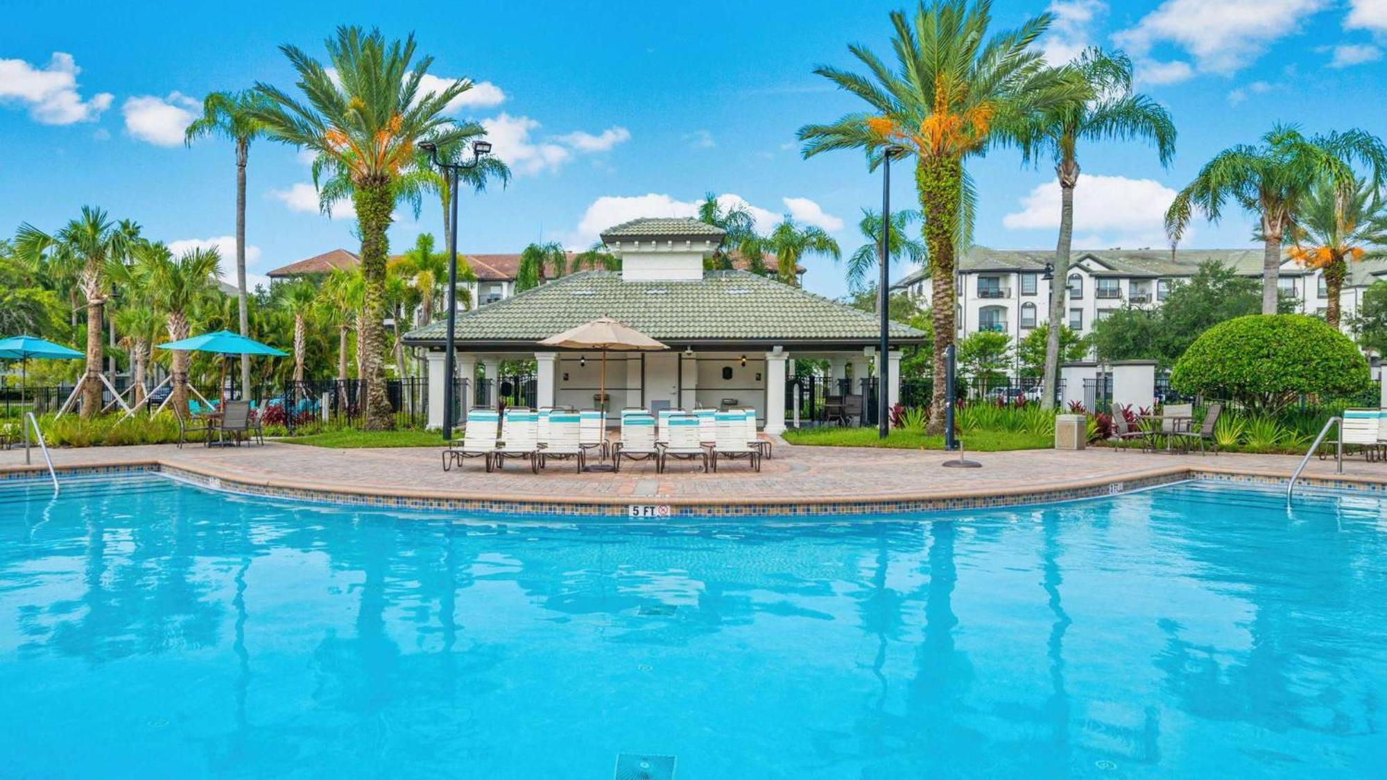 New! Gorgeous Vista Cay Luxury Secret Near Theme Parks, And Walk To The Convention Center