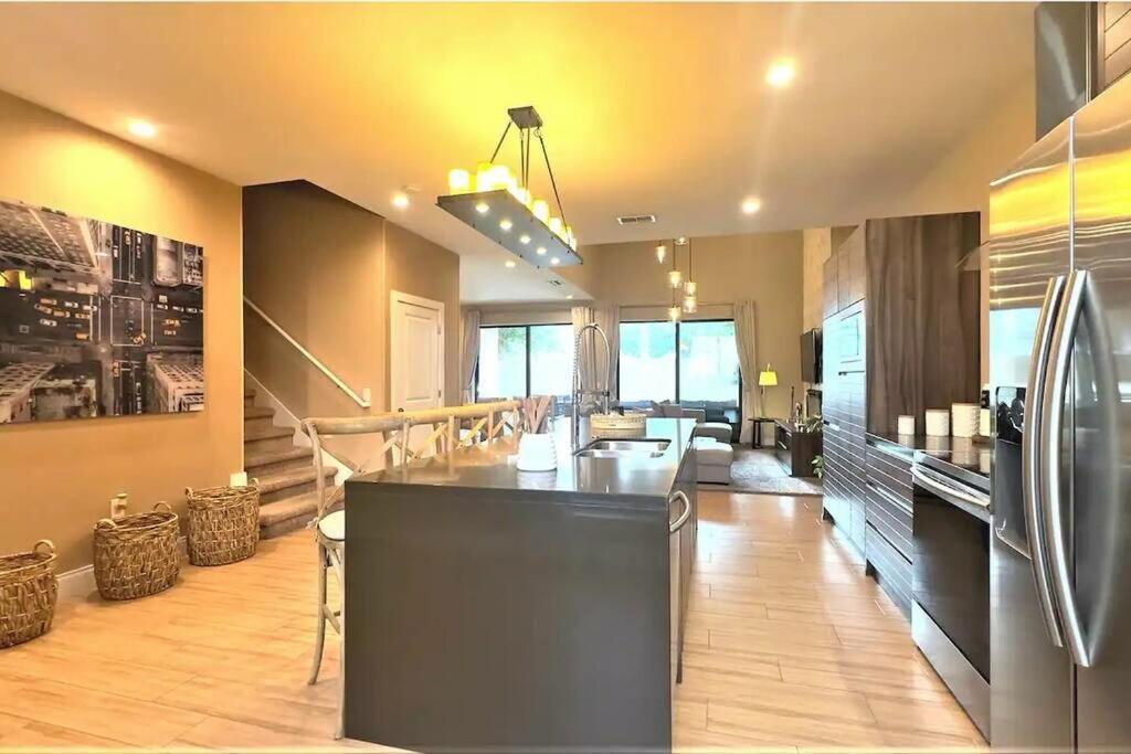Beautiful Home W 3 En Suites & Breathtaking View * Orlando