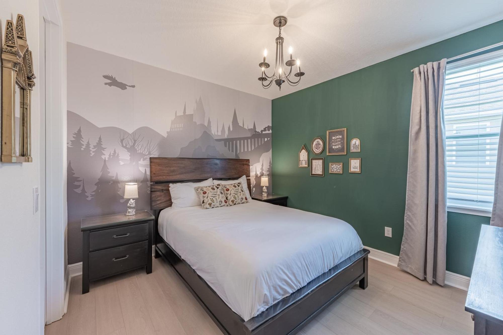 Magical Getaway! Pool, Spa, Game Room, Near Holiday home