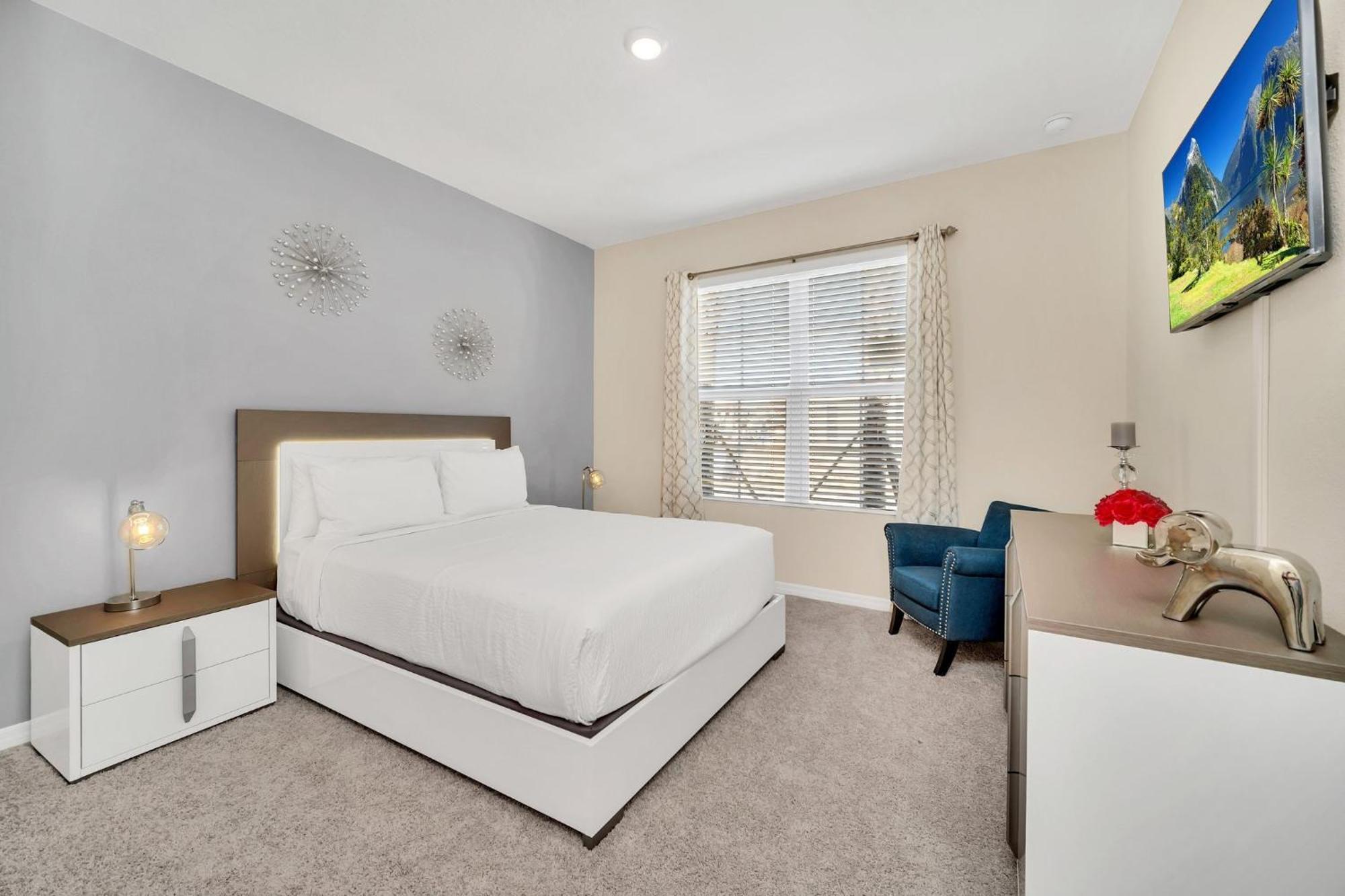 - Solterra 680 Orlando