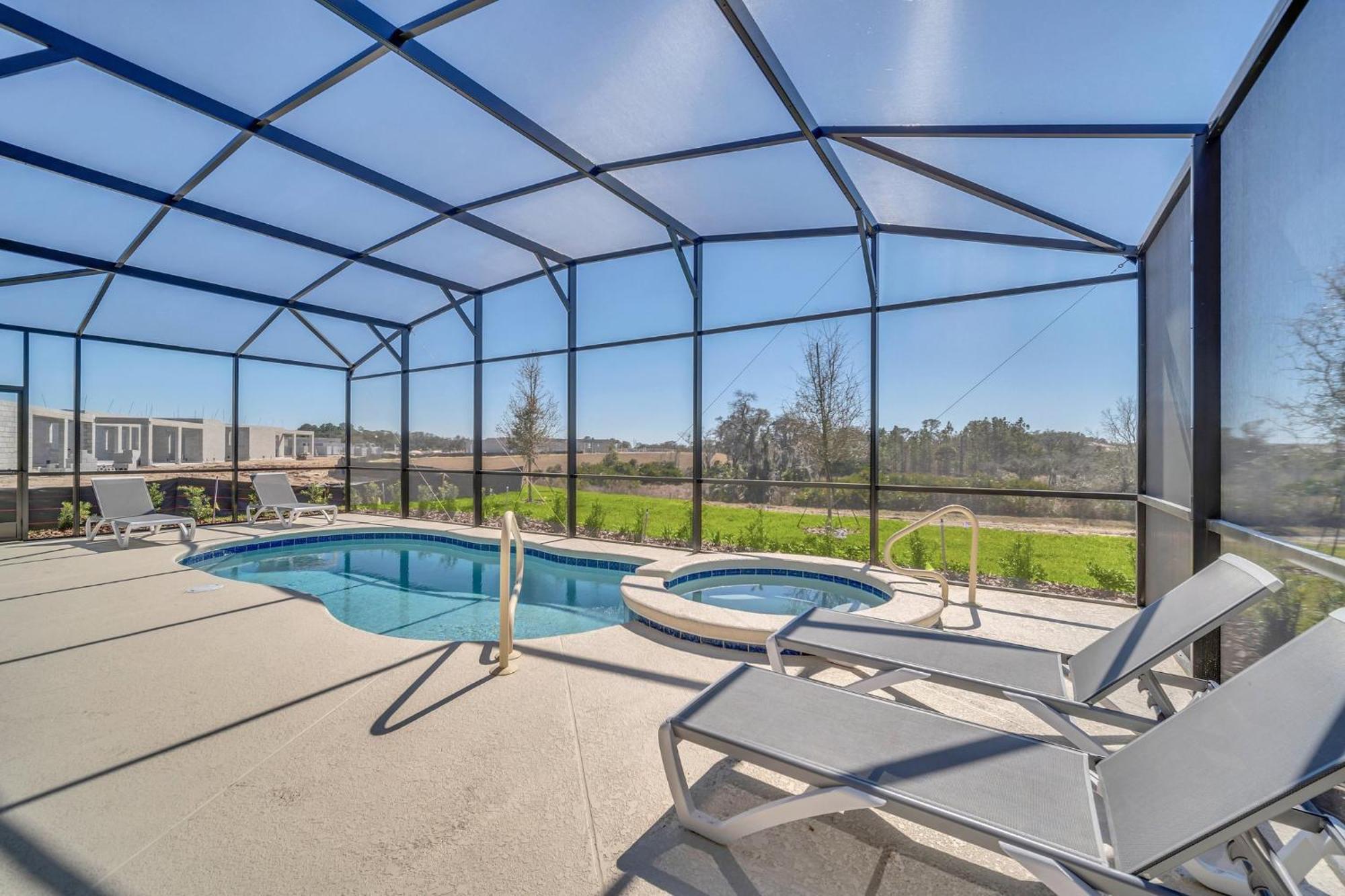 - Solterra 680 Villa Orlando