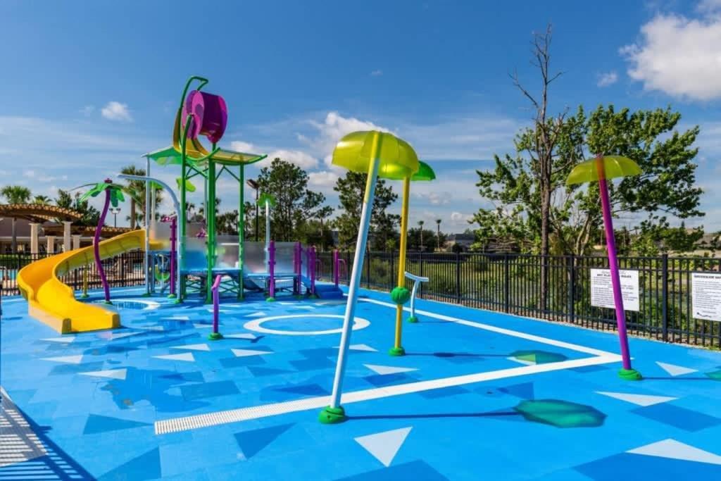 Windsor Hills Pool Near Villa Orlando