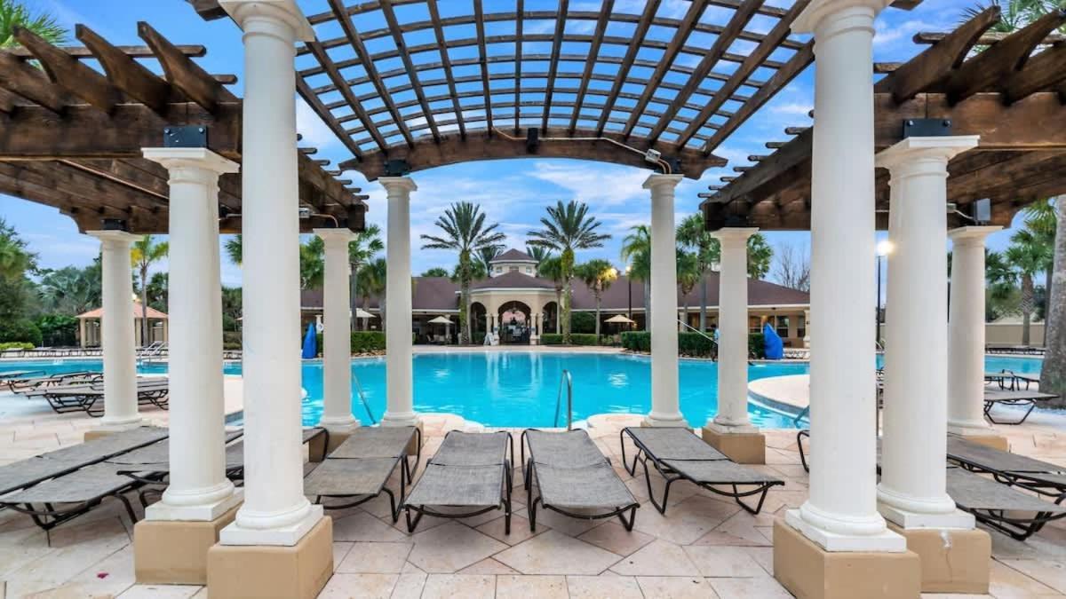 3 Bedrooms Only Minutes From *
