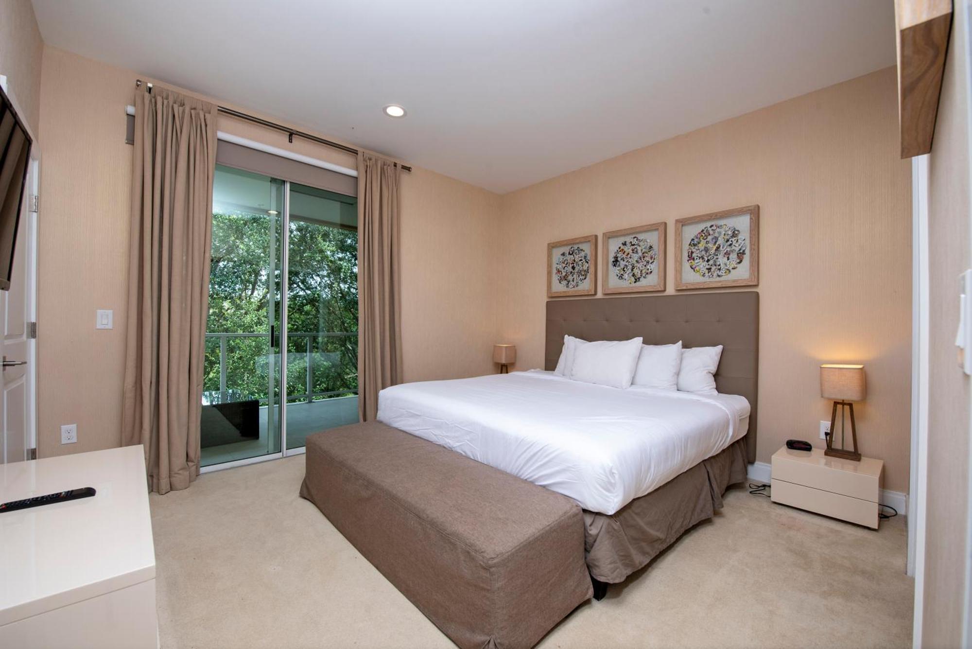 Amazing 3bd With Elevator And Bbq Near *