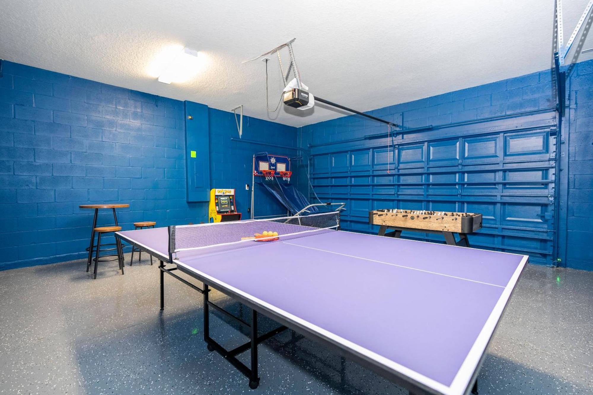 Themed 7 Bd Retreat With Pool And Game 16233 Holiday home *
