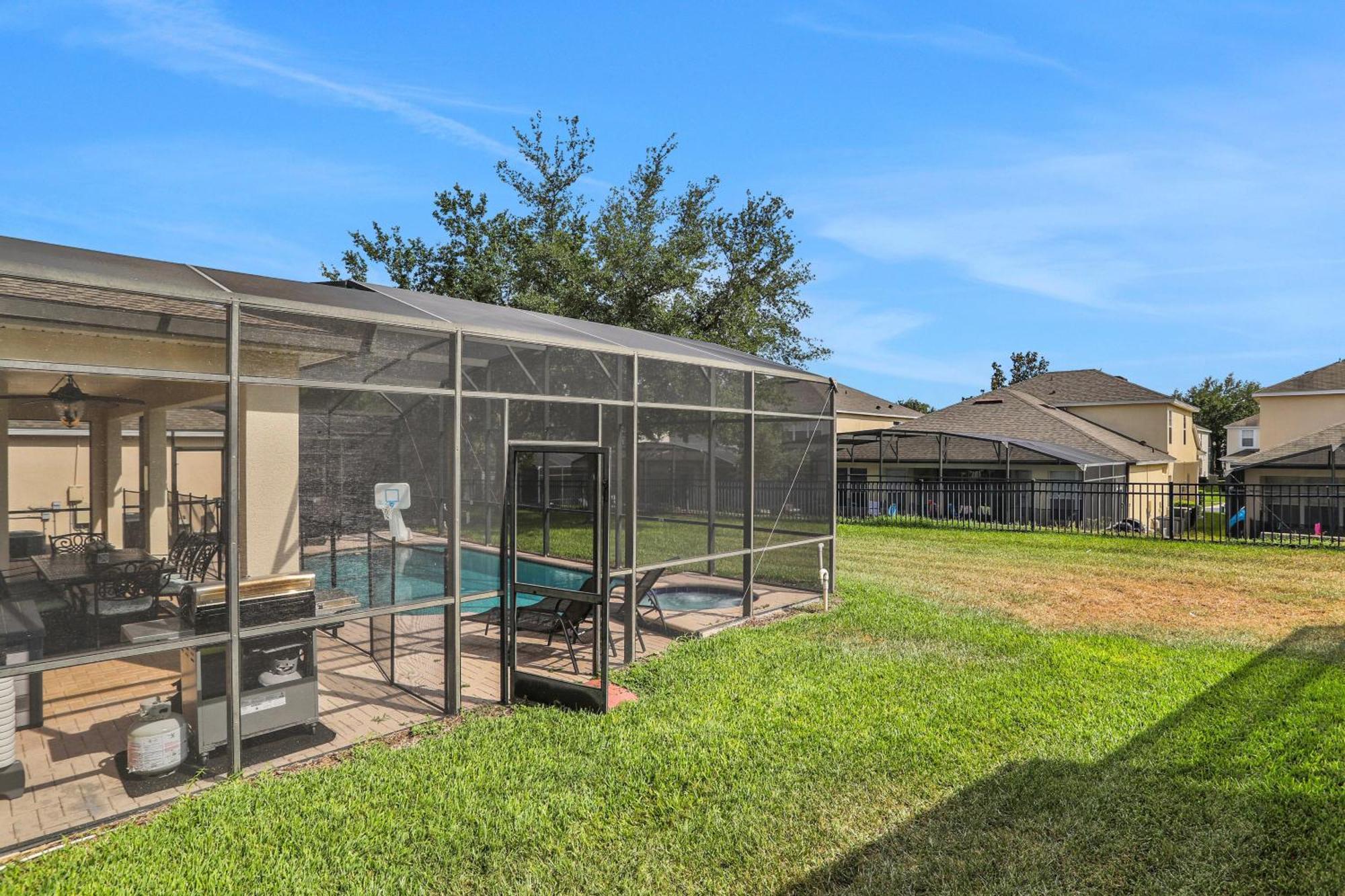 Family Fun Haven: Spacious Water Park Holiday home