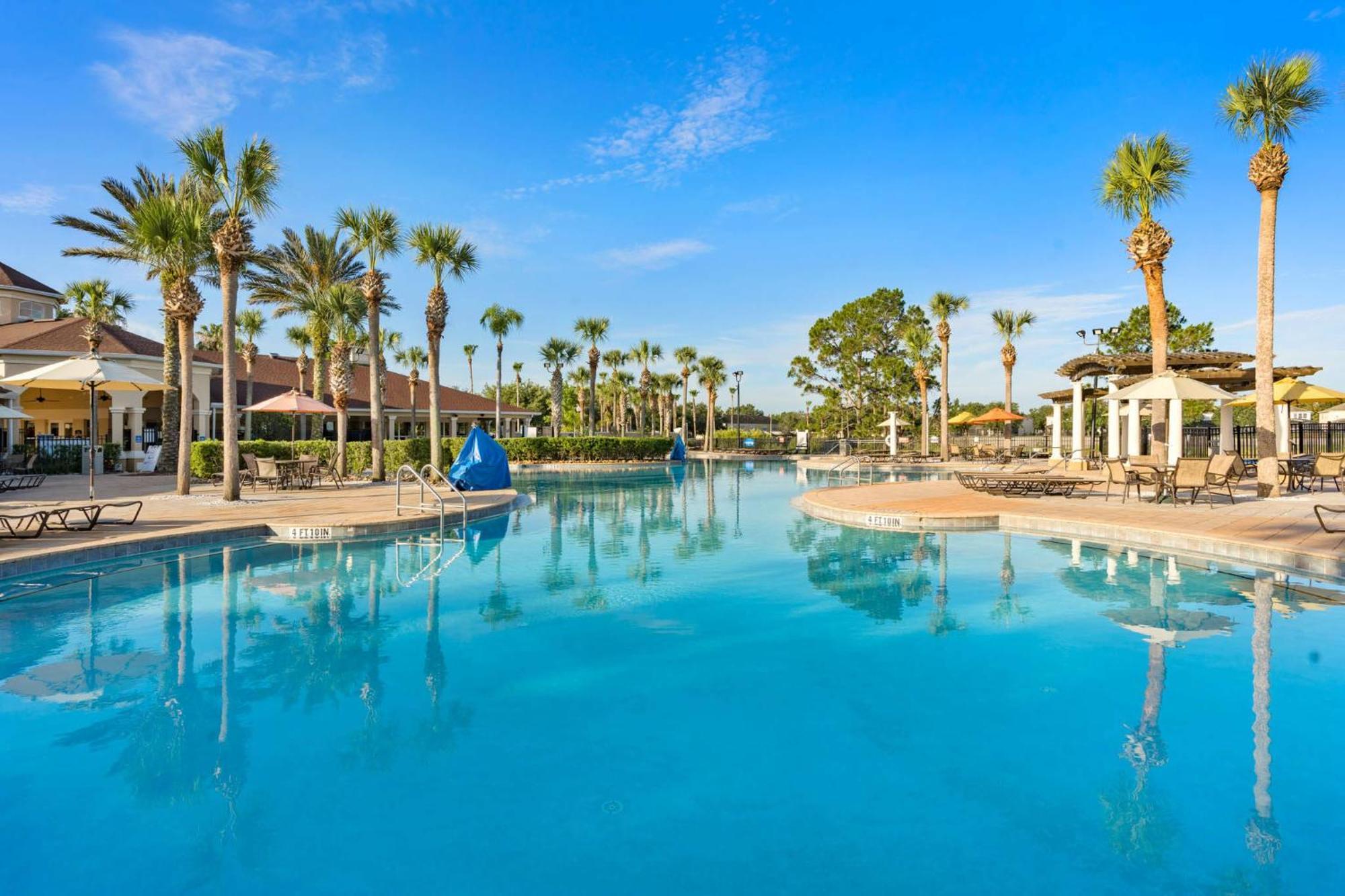 Holiday home Elegant Townhome W Water Park Near Parks *