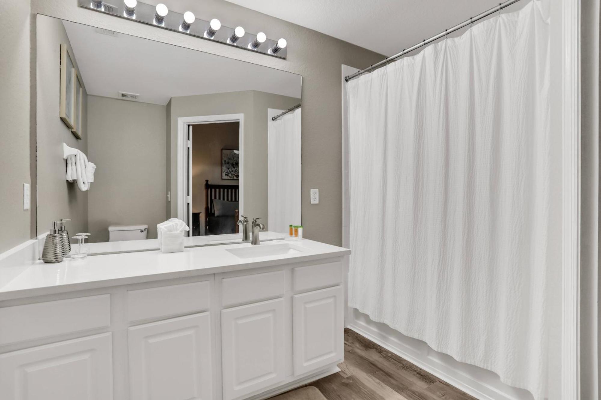 Elegant Townhome W Water Park Near Parks Holiday home