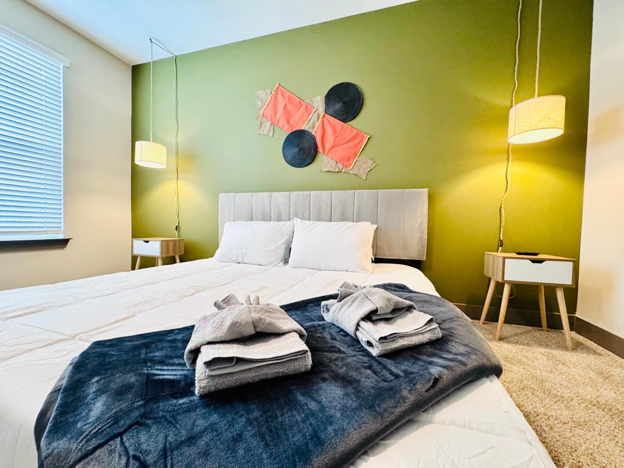 Full Apartment, 15 Min To Disney, King Bed Pet-friendly, Resort-style Amenities Orlando