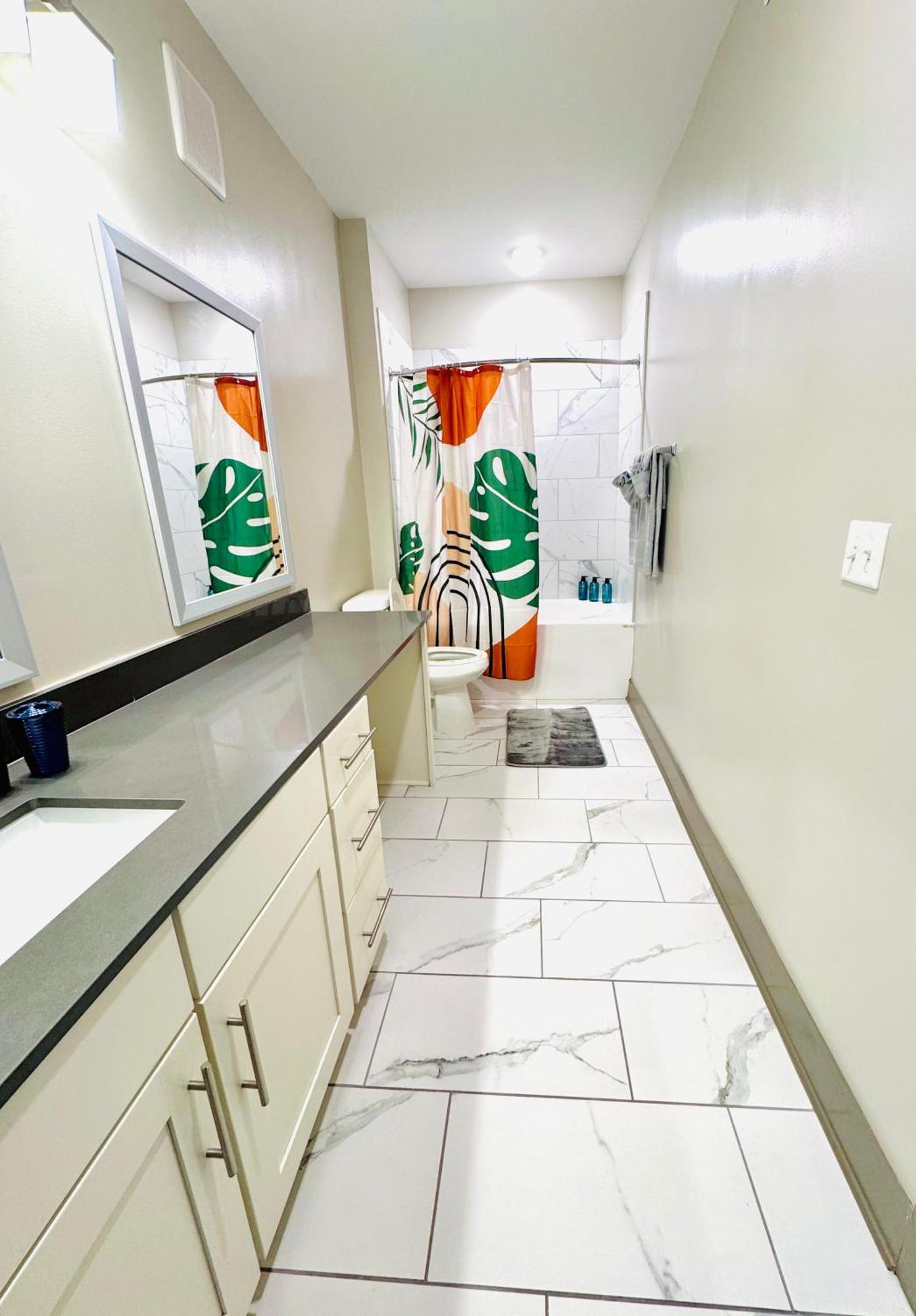 Full Apartment, 15 Min To Disney, King Bed Pet-friendly, Resort-style Amenities Apartment *