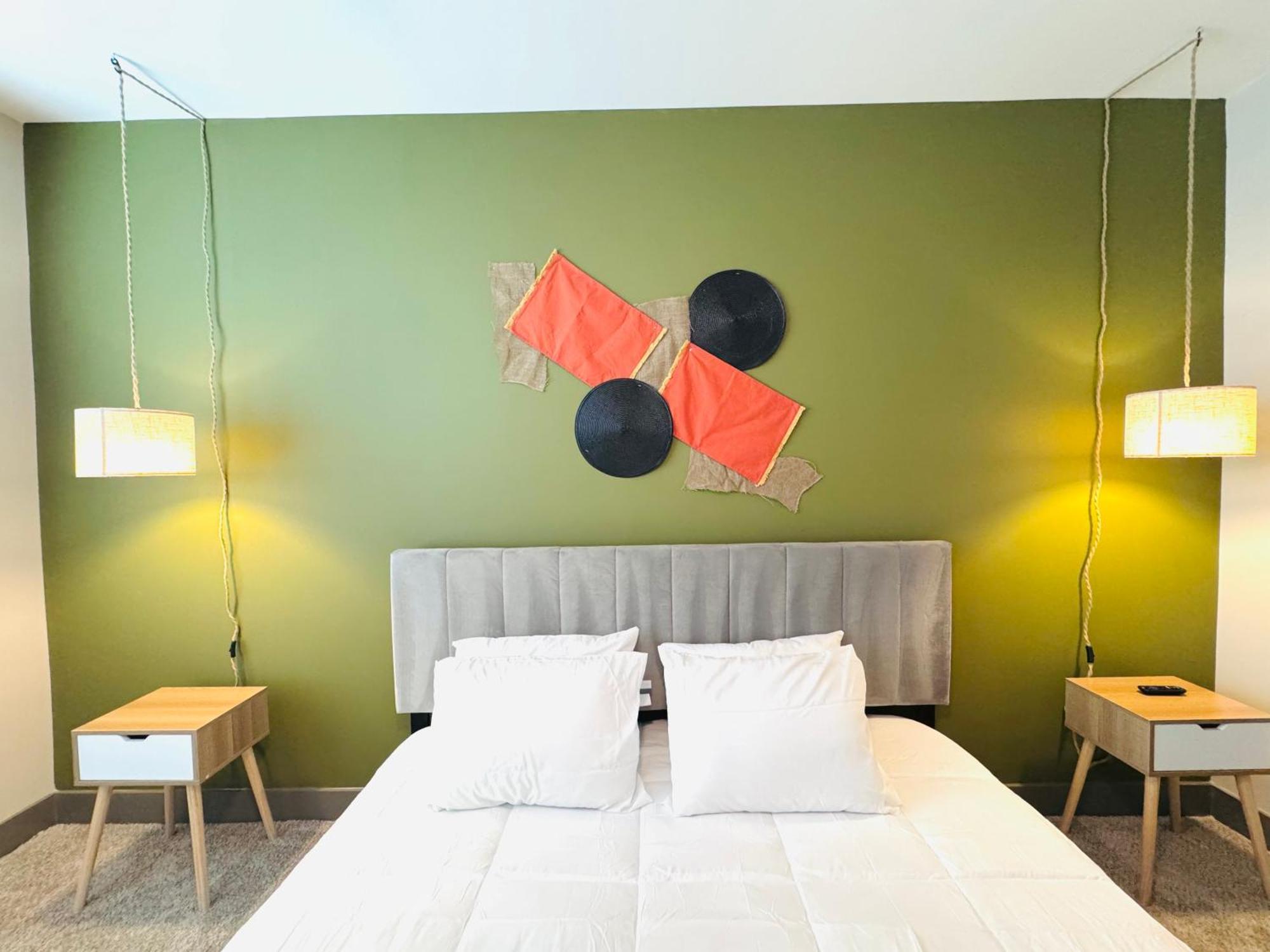 Full Apartment, 15 Min To Disney, King Bed Pet-friendly, Resort-style Amenities Apartment