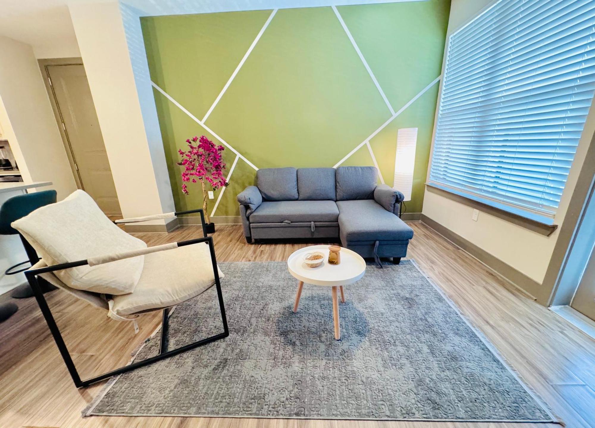 Apartment Full Apartment, 15 Min To Disney, King Bed Pet-friendly, Resort-style Amenities *
