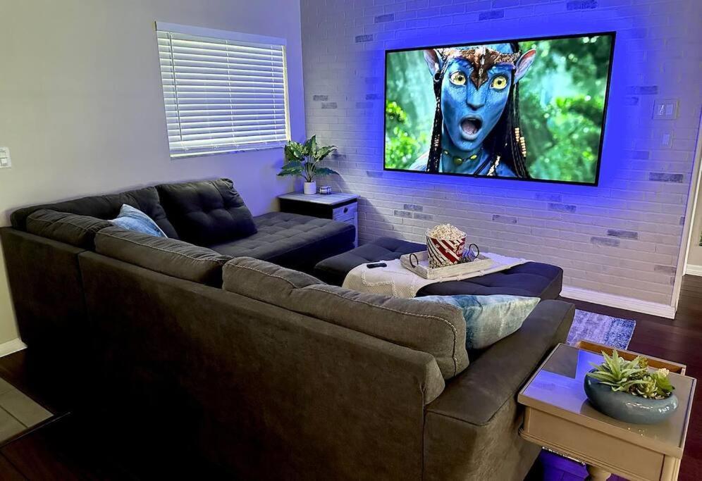 New Design-movie Night Bar-fire Pit-hammocks-games *