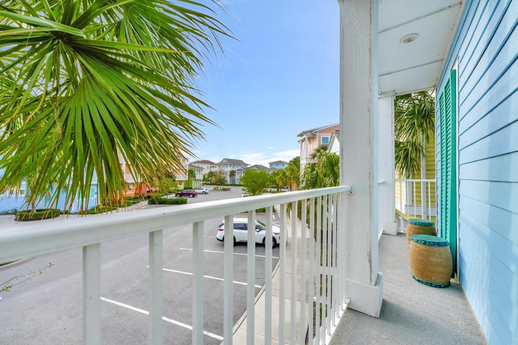 Seas The Day Near With Margaritaville Island H2o Access - 8001ff