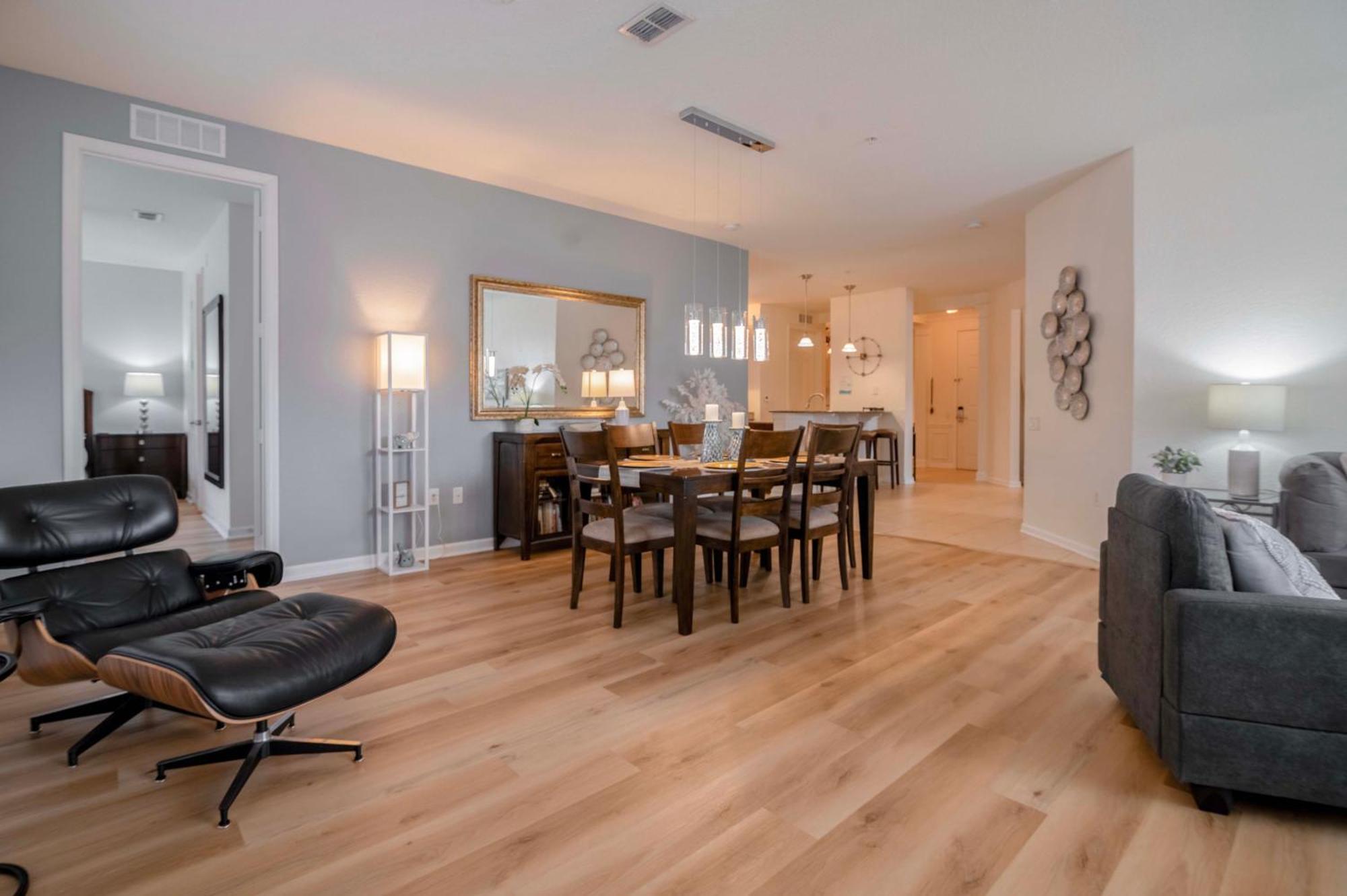 Vista Cay Poolside Retreat: Convention Center Proximity Holiday home *