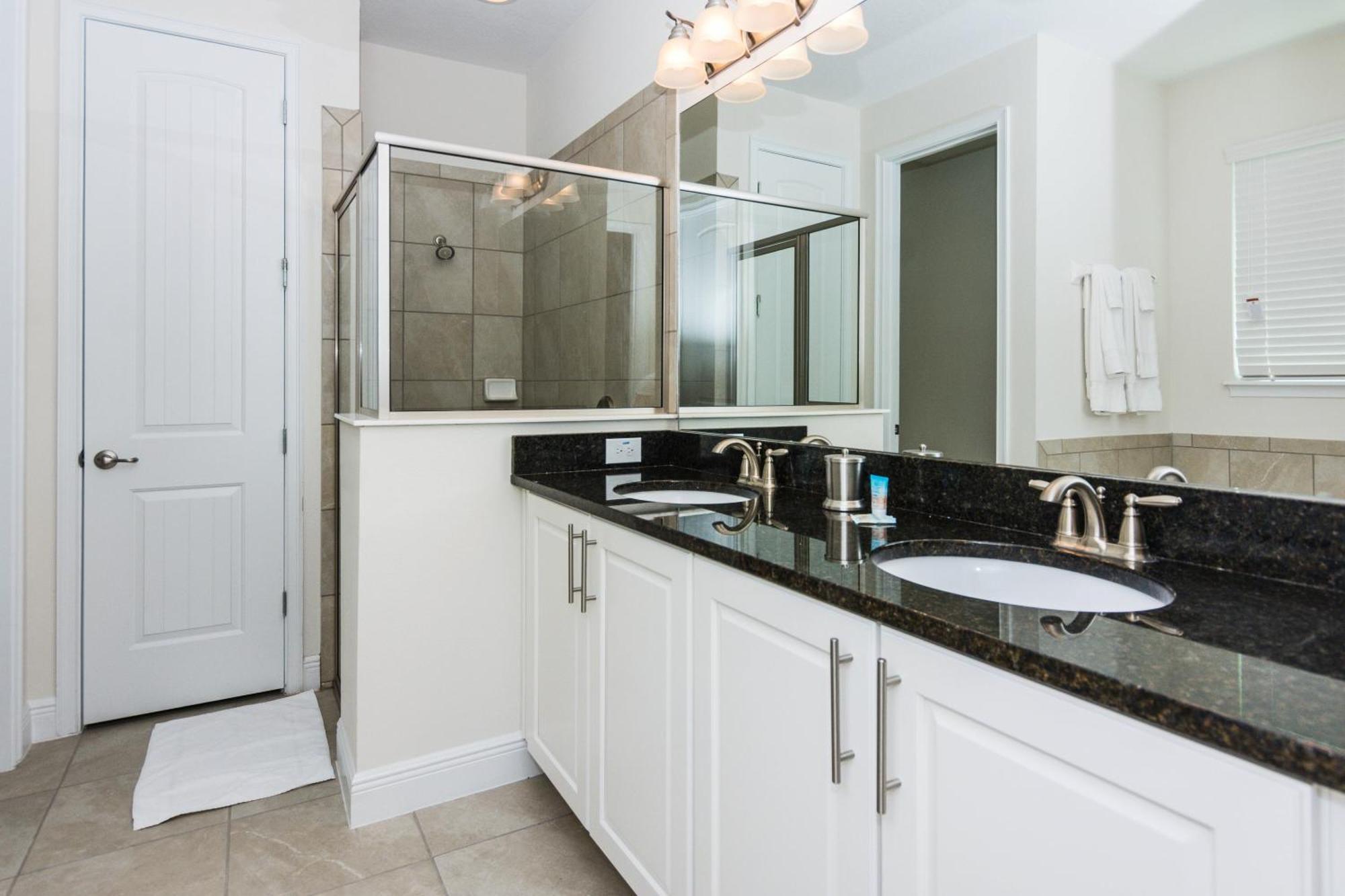 - Encore 661 Villa Orlando
