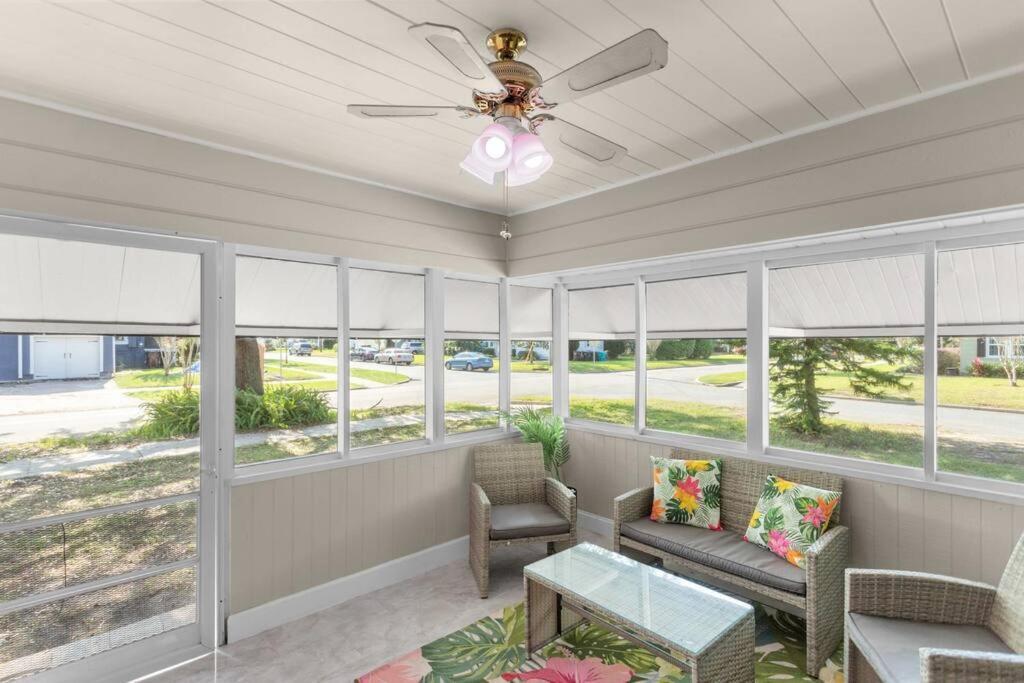 King Bd Charming 2-storey W Privateyard Orlando