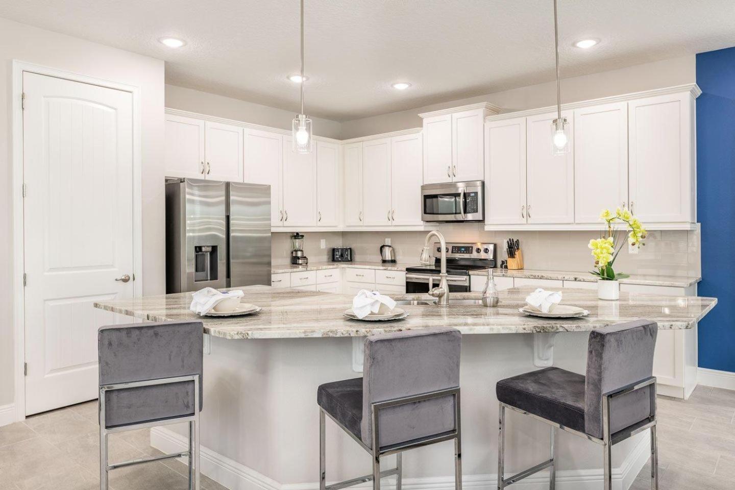 Sophisticated 6 Bdrm With Movie At Encore Orlando