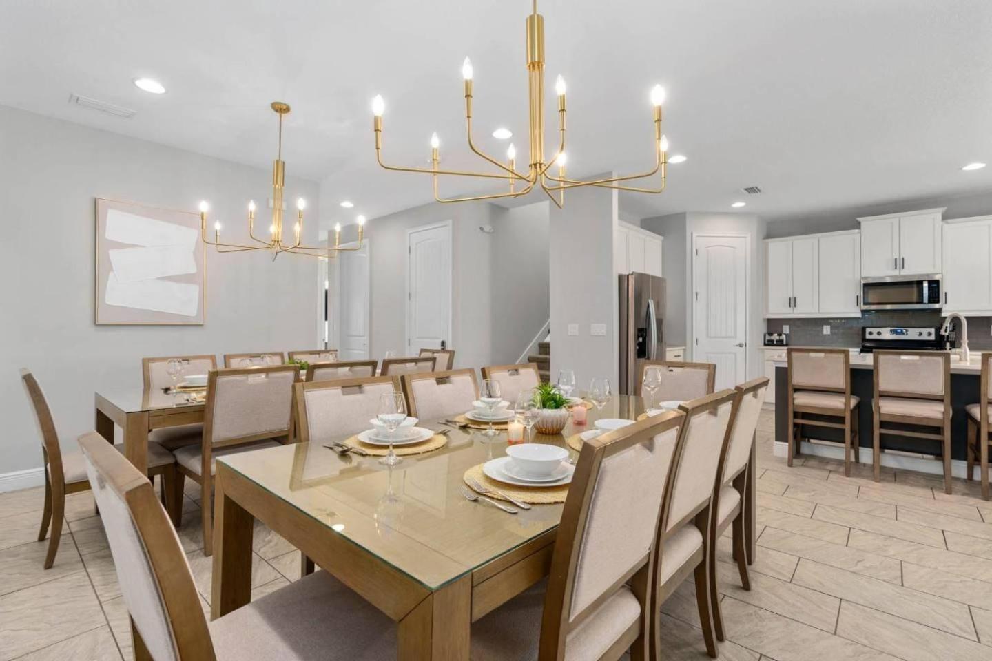 Stylish 10 Bdrm With Galactic Themed In Encore *