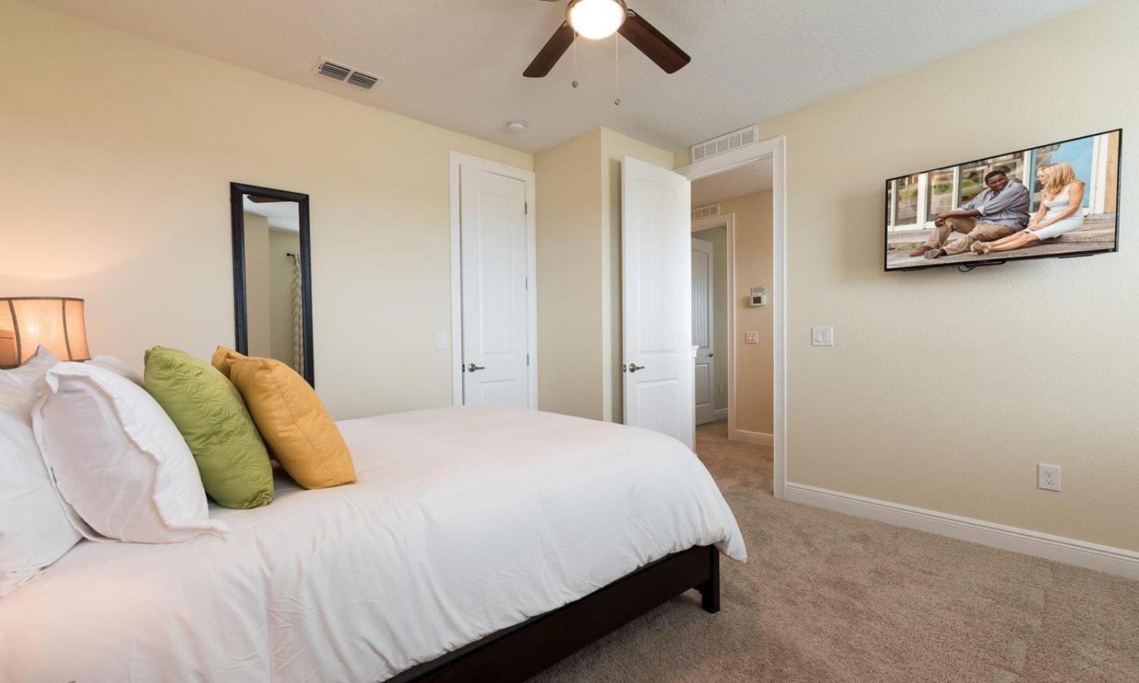 Charming 6 Bdrm With Open Living At Encore