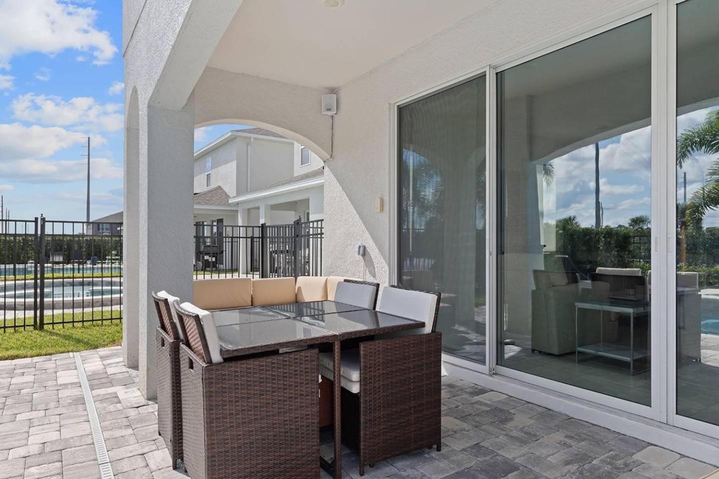 Ec471 - Chic Oasis With Private Pool And At Encore *