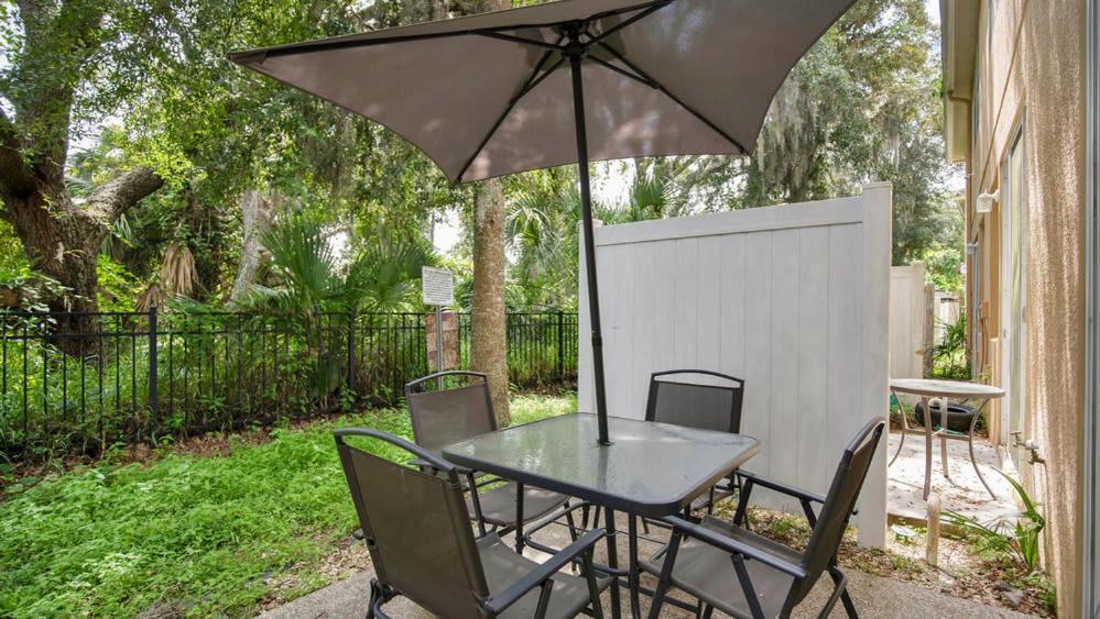Family Friendly Townhome Near Attractions Holiday home