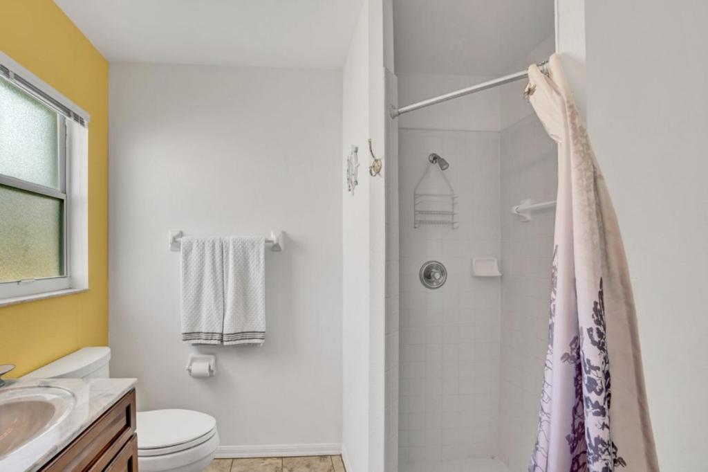 10 Min From Themed 2 Bd Private Pool Villa *