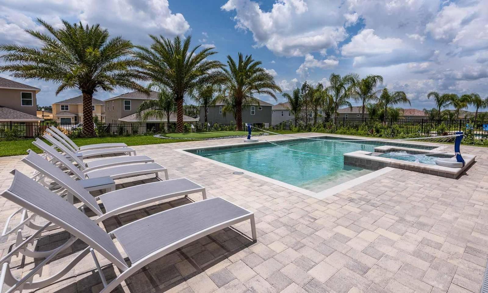 Contemporary 8 Bdrm With Putting At Encore Holiday home