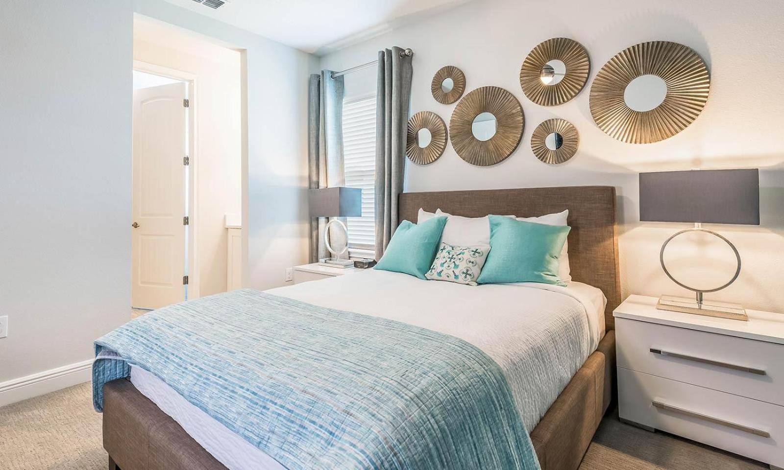 Contemporary 8 Bdrm With Putting At Encore Holiday home *