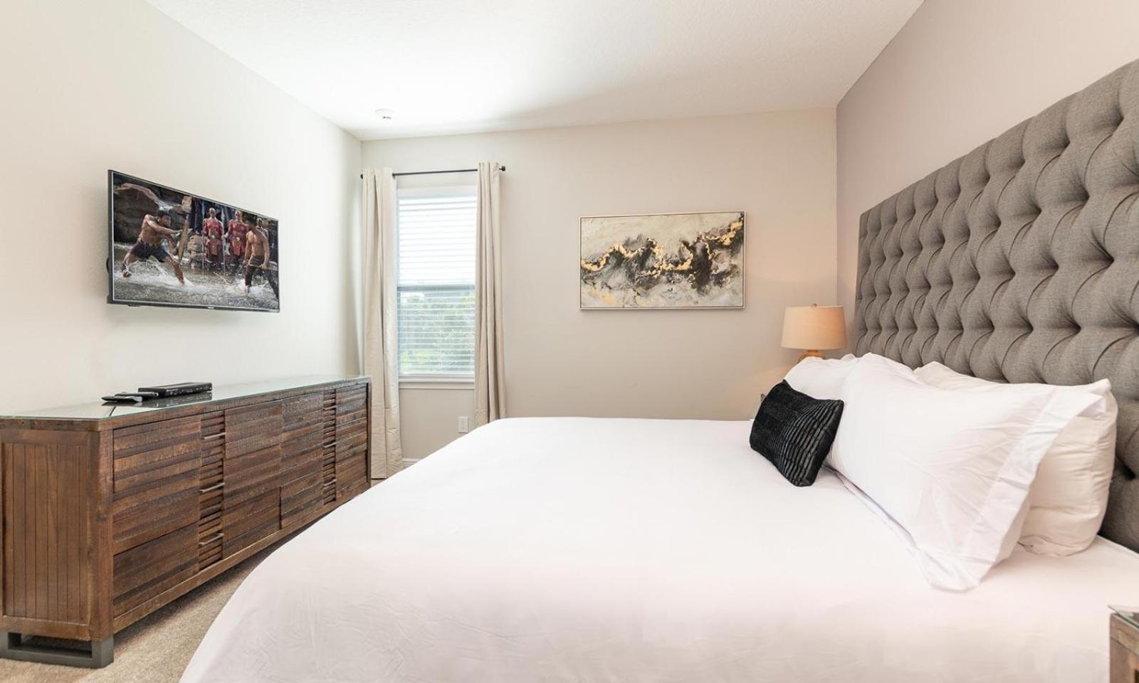 Serene 8 Bdrm With Large Patio In Encore