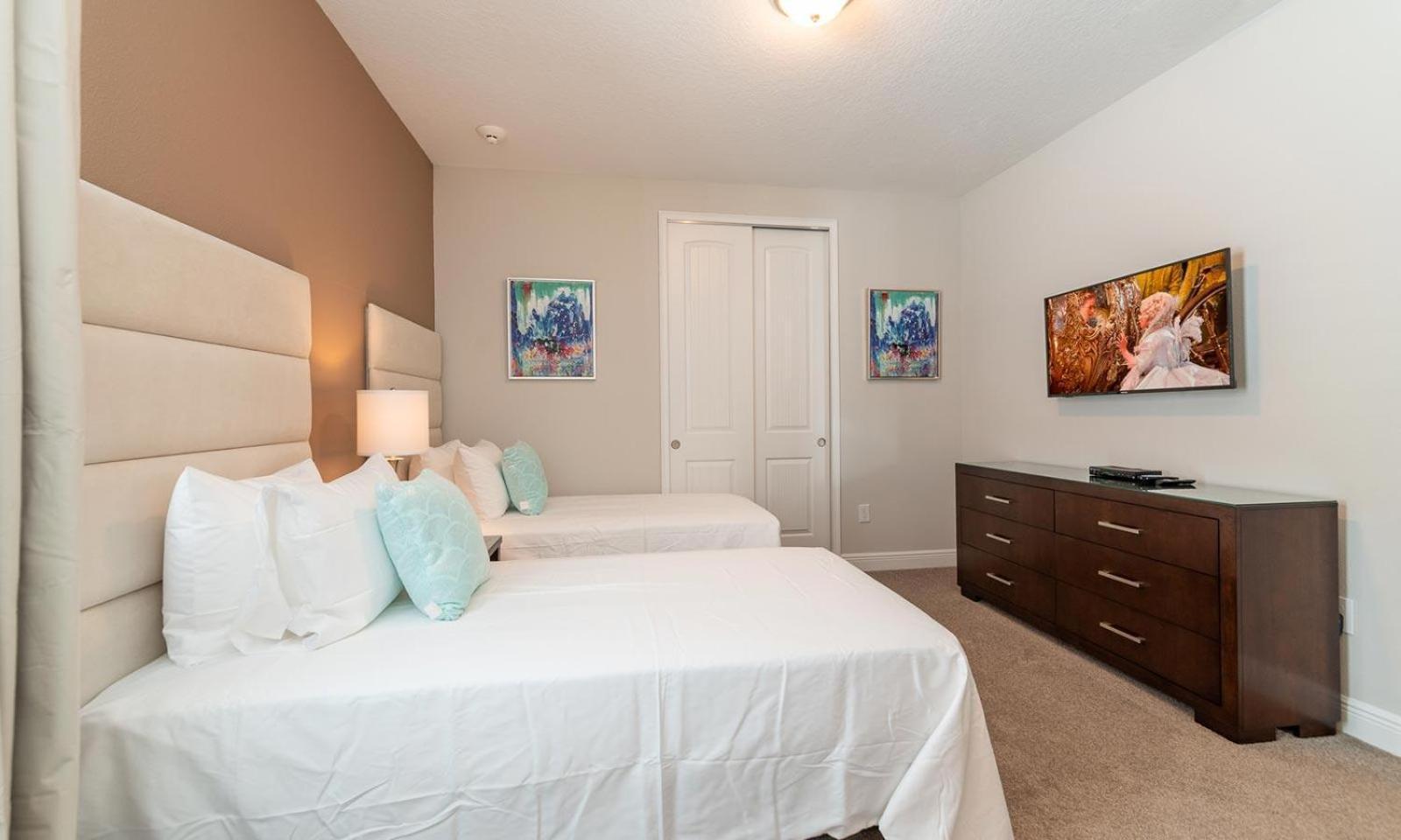 Serene 8 Bdrm With Large Patio In Encore Holiday home