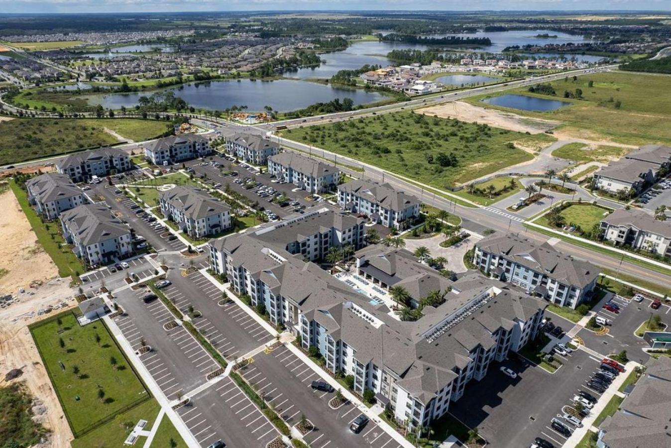 Landing At Vintage Horizon West - 2 Bedrooms In Horizon West Apartment