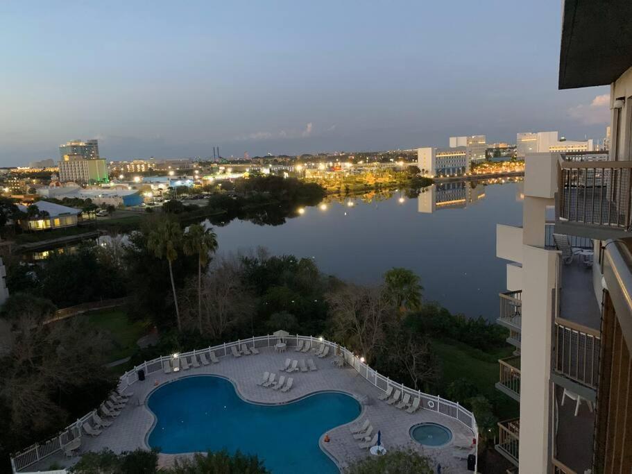 29-universal, International Dr,convention Center
