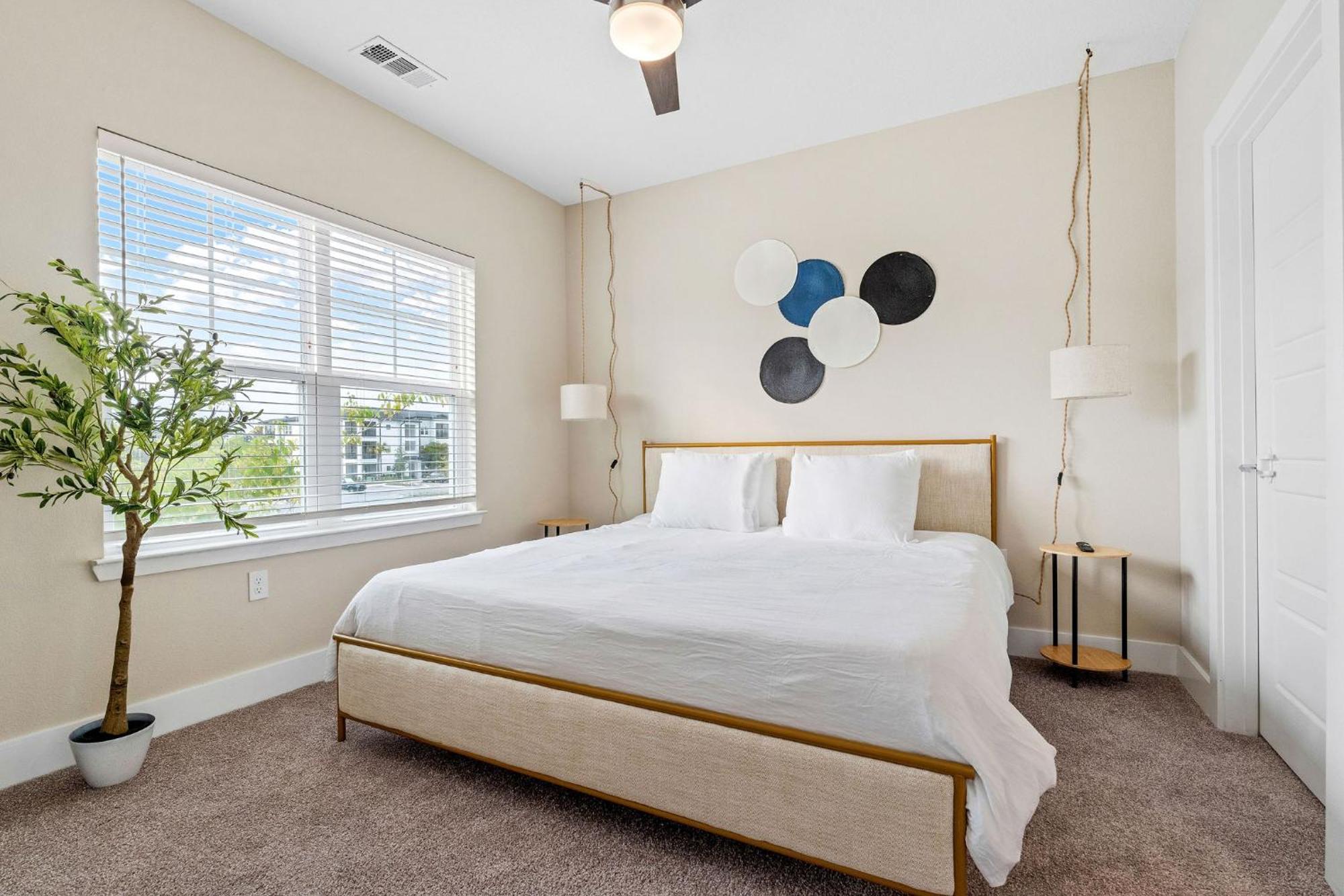 Private Full 2bedroom Haven Close To Parks Kingbed And Amenities Apartment *
