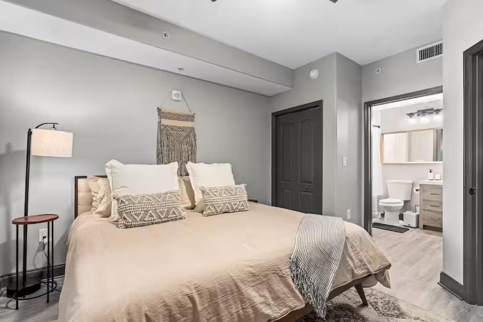 2br Lakeview Mins From * Orlando
