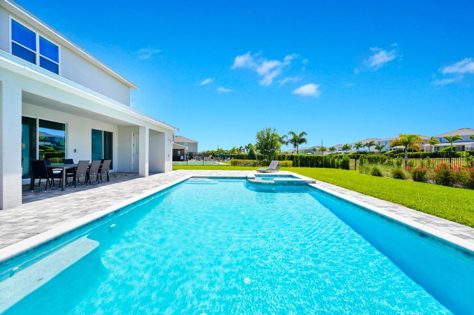 Alluring With Private Pool & Game Near With Amenities By Rentyl - 232a *