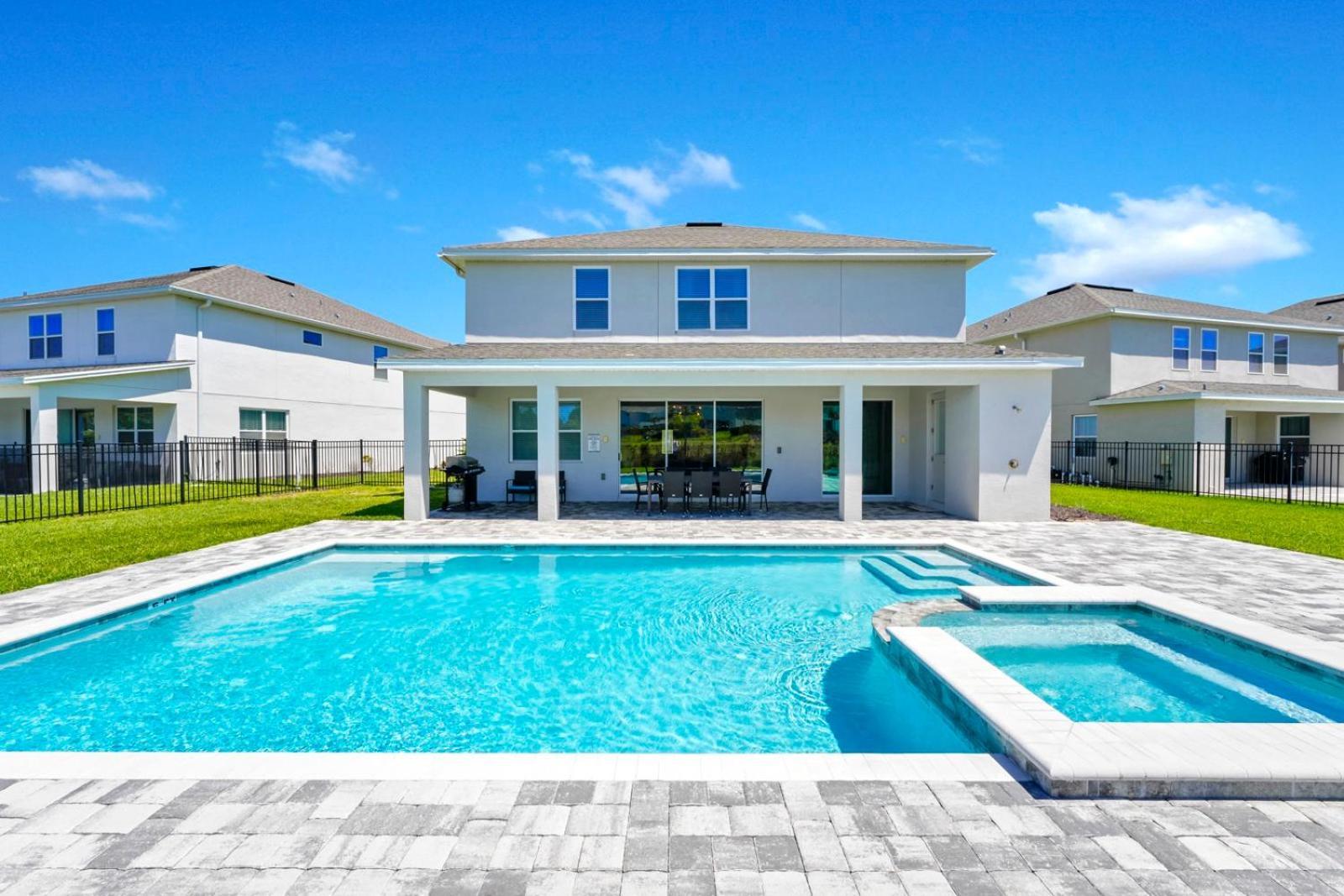 Alluring With Private Pool & Game Near With Amenities By Rentyl - 232a * Orlando