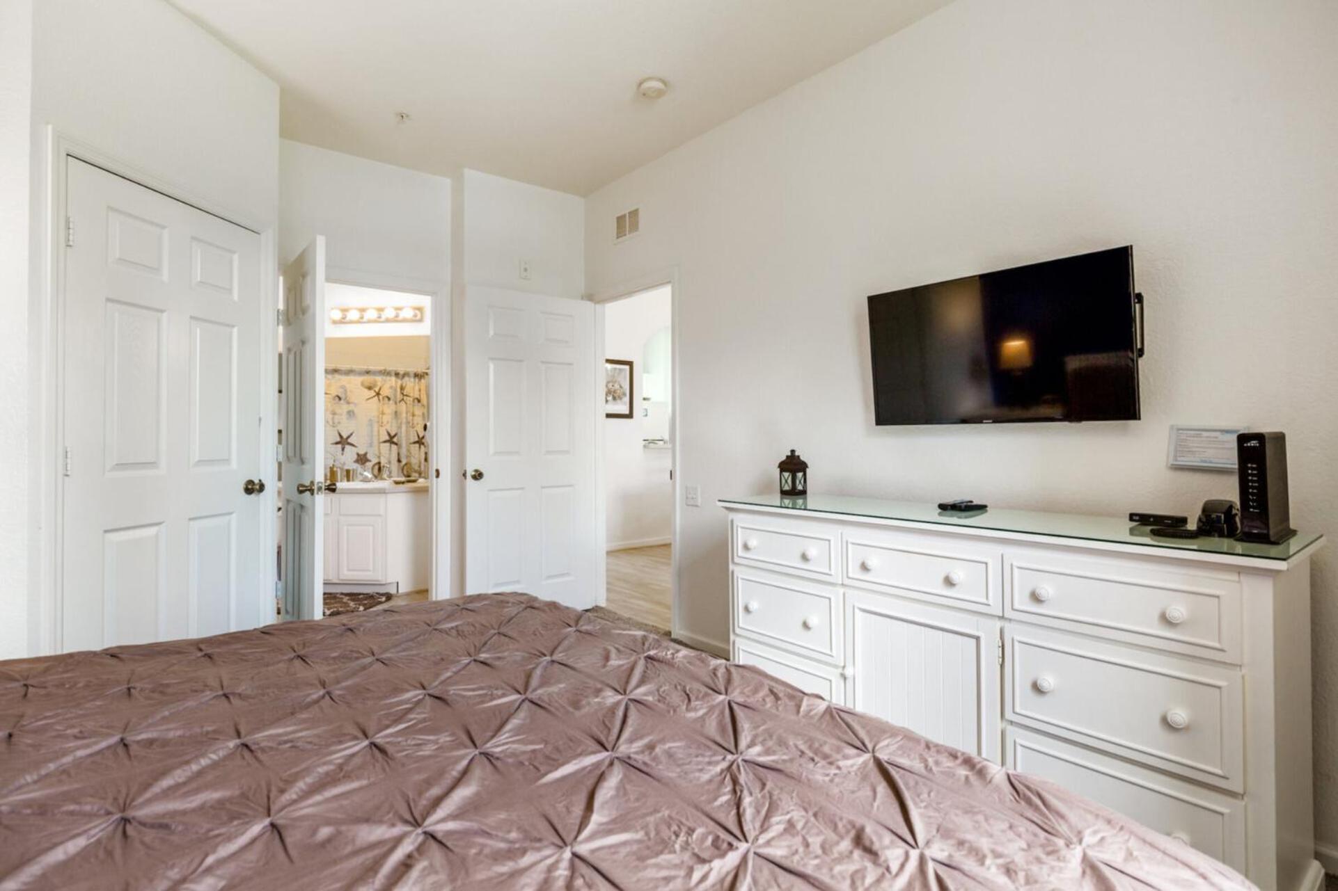Modern And Elegant 2 Bed Condo6500 Villa *