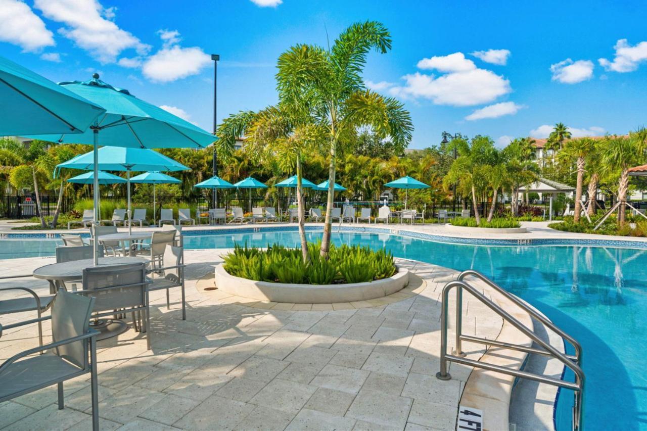 Is1 110 - Lakefront Unit - Near Major Attractions Holiday home Orlando