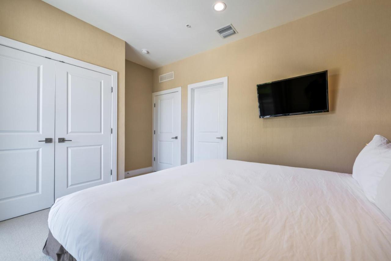 7664 - Beautiful 3 Bedroom Townhouse By Orlando