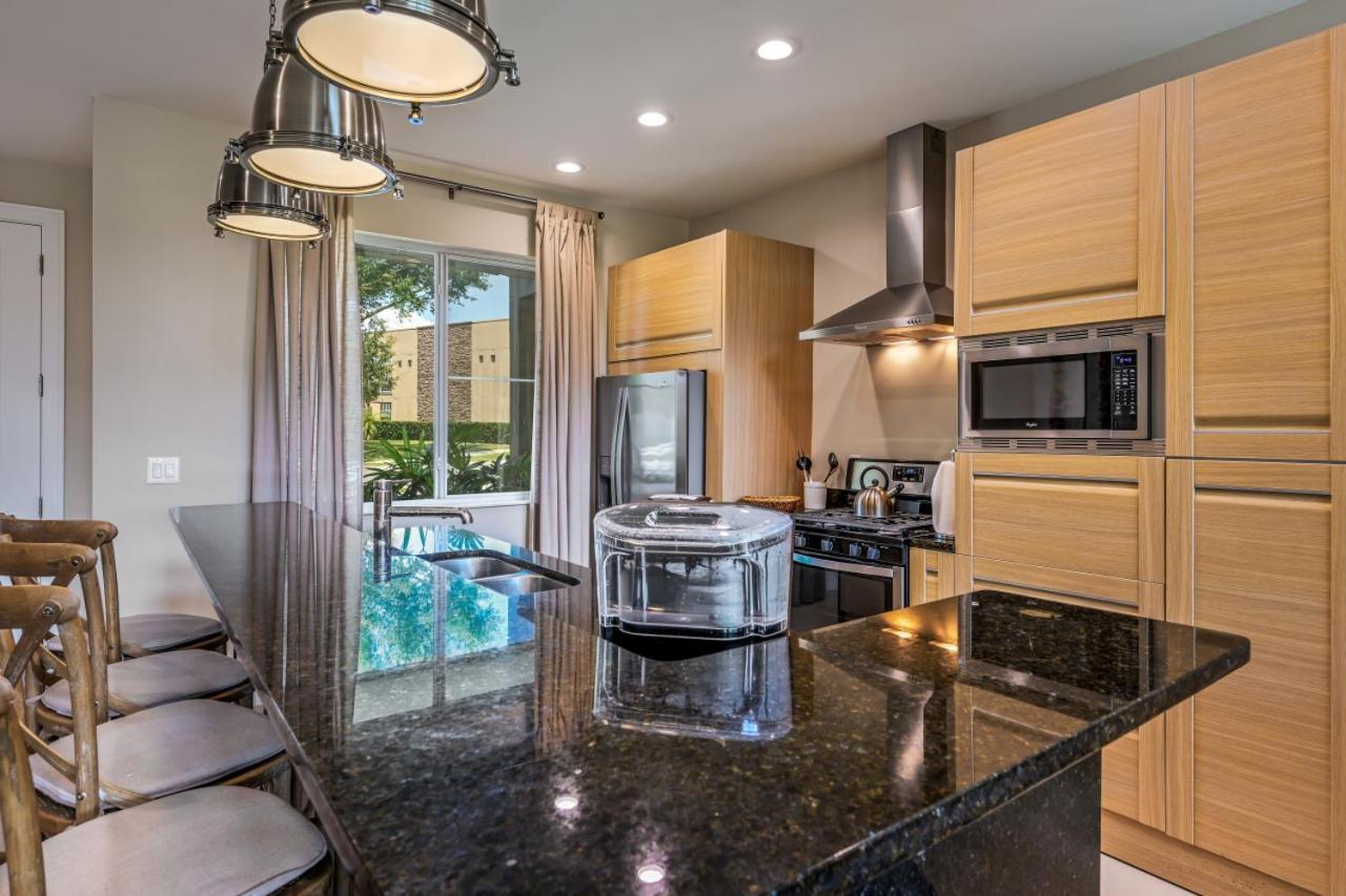 7664 - Beautiful 3 Bedroom Townhouse By Holiday home Orlando