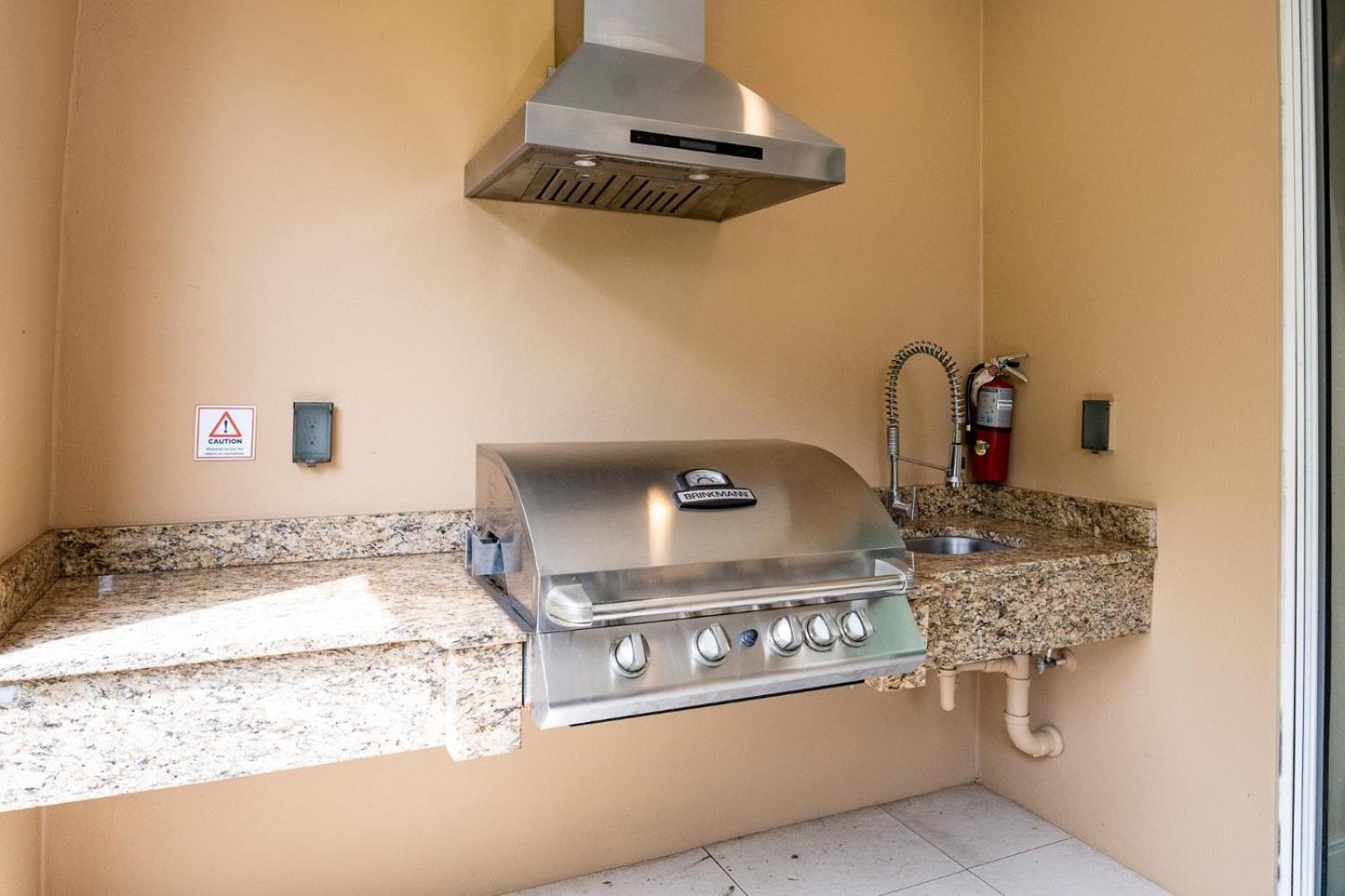Luxury 2mi To Hot Tub Bbq Wifi Holiday home