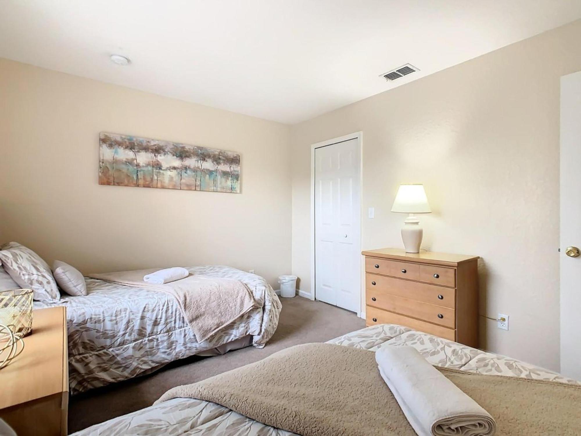 Family Getaway: 4br Townhome By Old Town * Orlando
