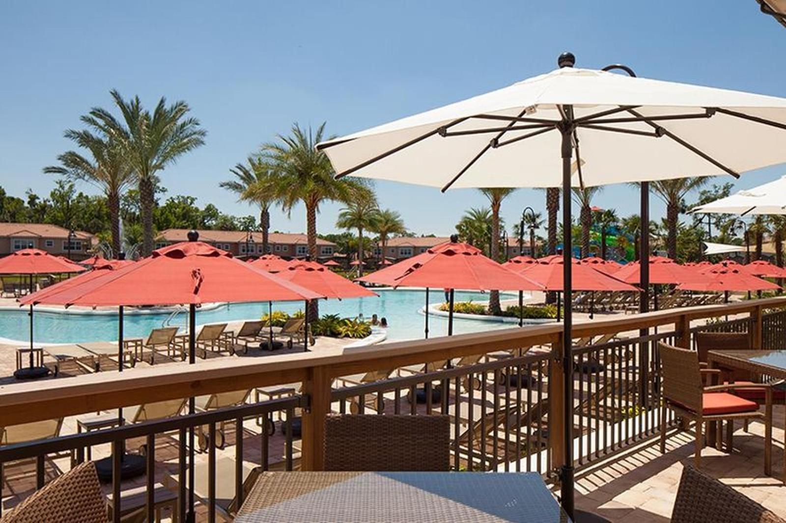 Stunning Regal Oaks 4br W/ Pool, & Near *