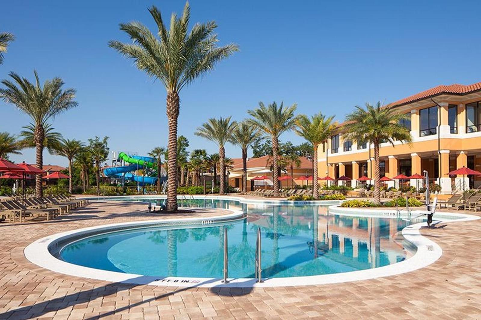 Stunning Regal Oaks 4br W/ Pool, & Near Apartment *
