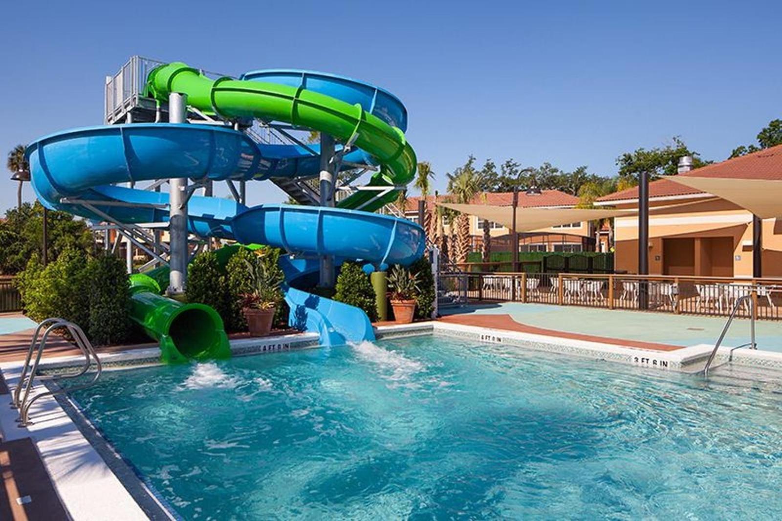 Stunning Regal Oaks 4br W/ Pool, & Near Orlando